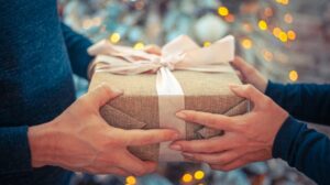 انتخاب هدیه مناسب